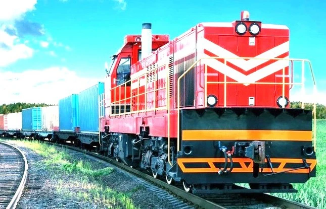 BINH DUONG WILL HAVE THE FIRST EXPORT BY RAIL SHIP THROUGH CHINA 
