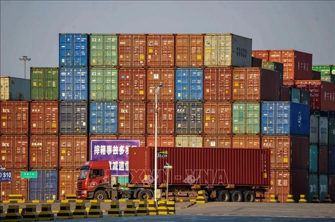 RỦI RO TOÀN CẦU “PHỦ BÓNG” TRIỂN VỌNG THƯƠNG MẠI CỦA TRUNG QUỐC